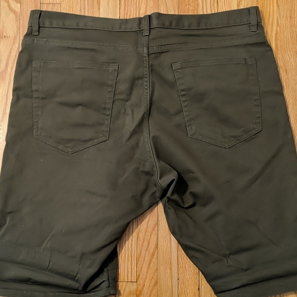 Men's H&M Slim Chino Shorts - Picture 2 of 7